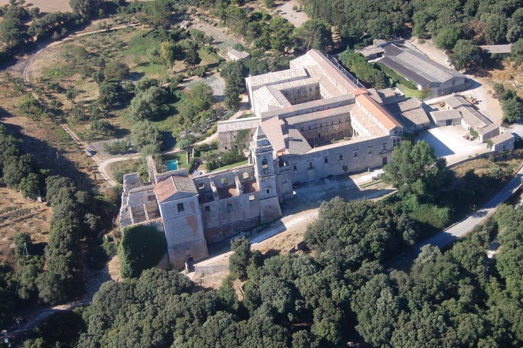 Abbazia Santa Maria Del Bosco Guest House Contessa Entellina Exterior photo